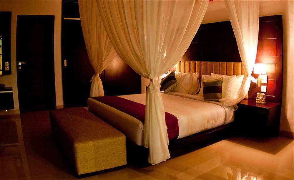 M Two Villas Seminyak 外观 照片