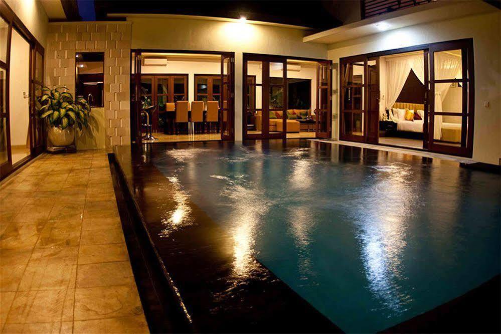 M Two Villas Seminyak 外观 照片