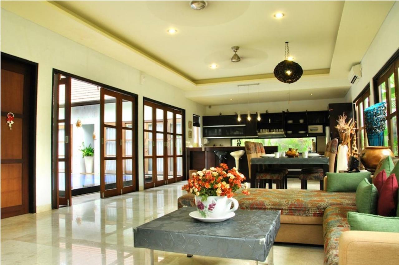M Two Villas Seminyak 外观 照片
