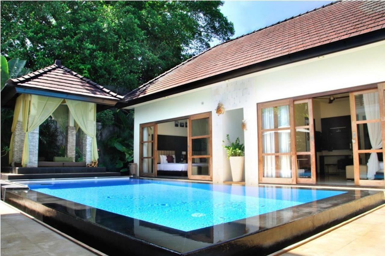 M Two Villas Seminyak 外观 照片